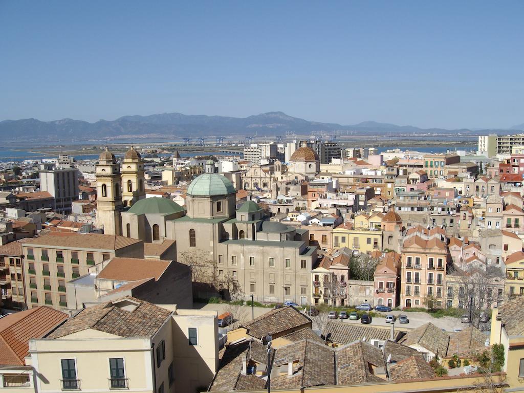 Albergo La Perla Cagliari Ngoại thất bức ảnh